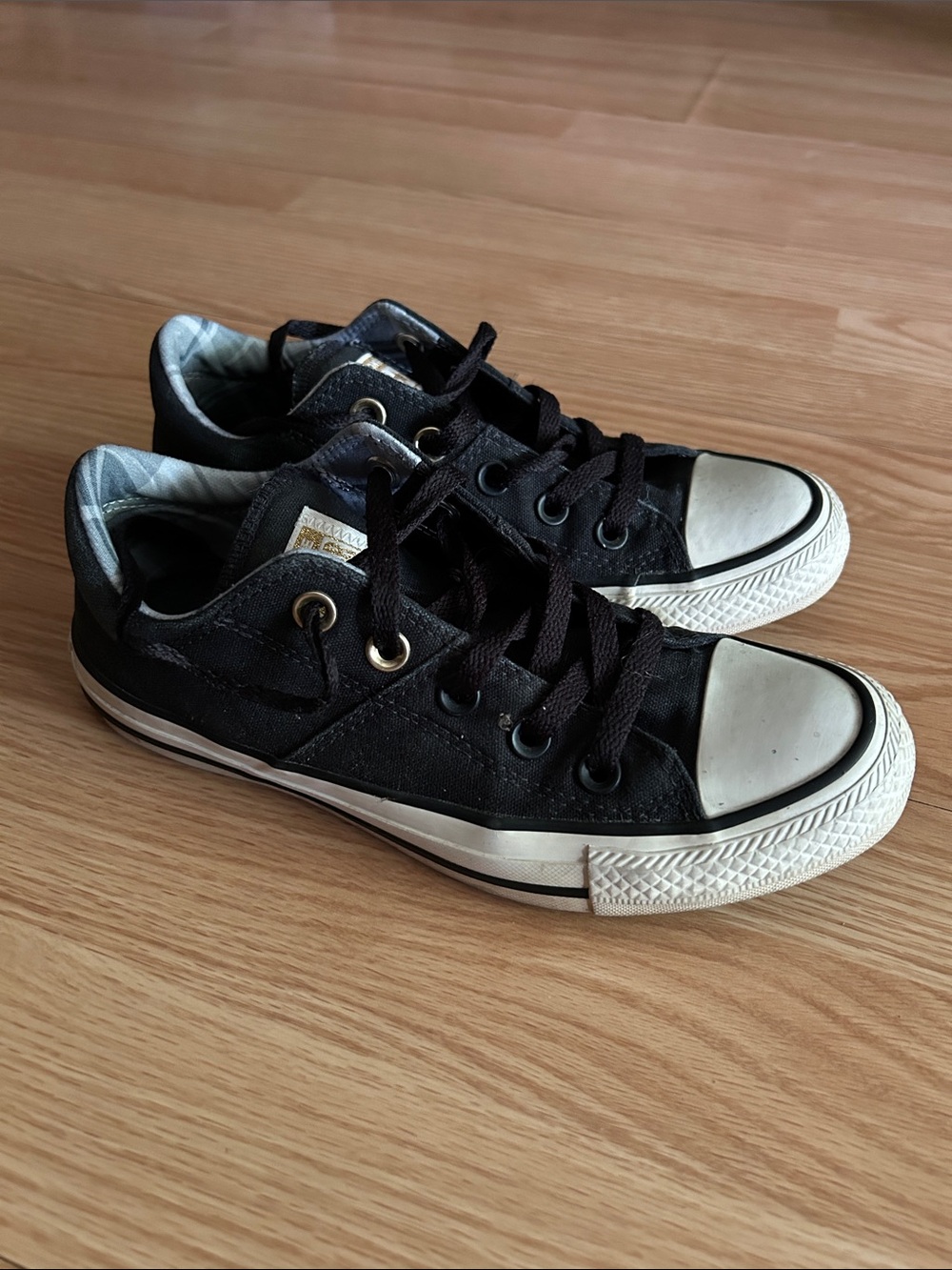 Converse All Star Madison Chuck Taylor Low Top Sneakers Women’s 6.5